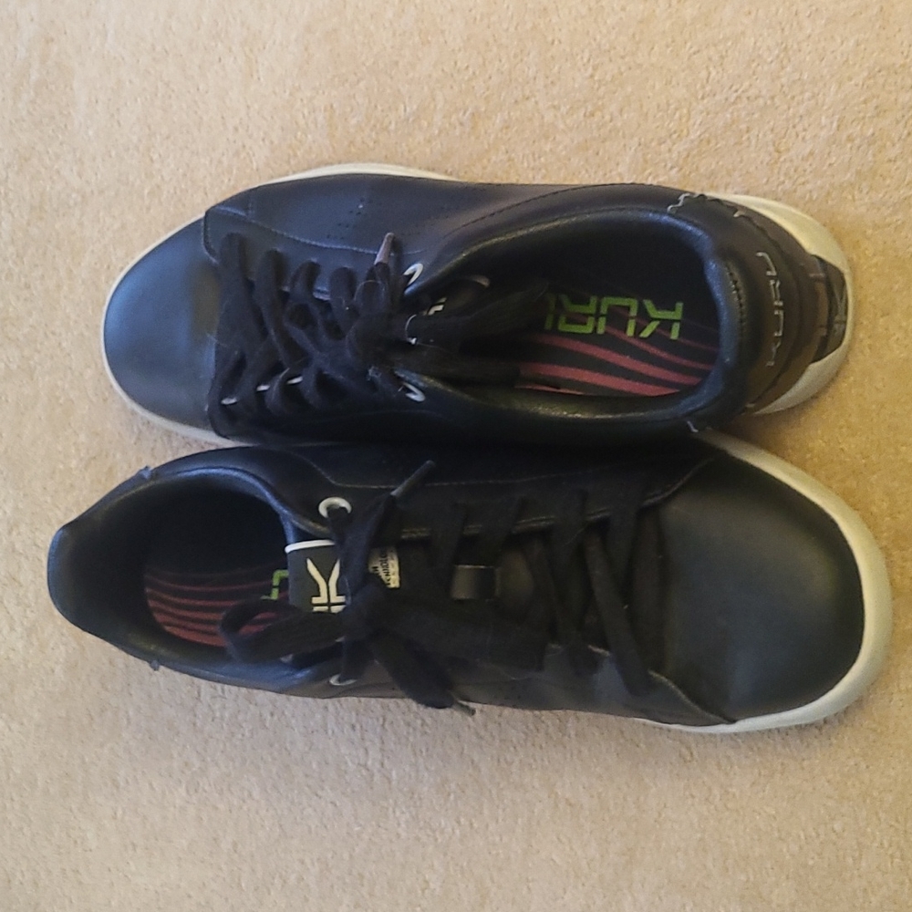 Kuru Womens. Black eco-friendly leather tennis shoes. Sz 9.5